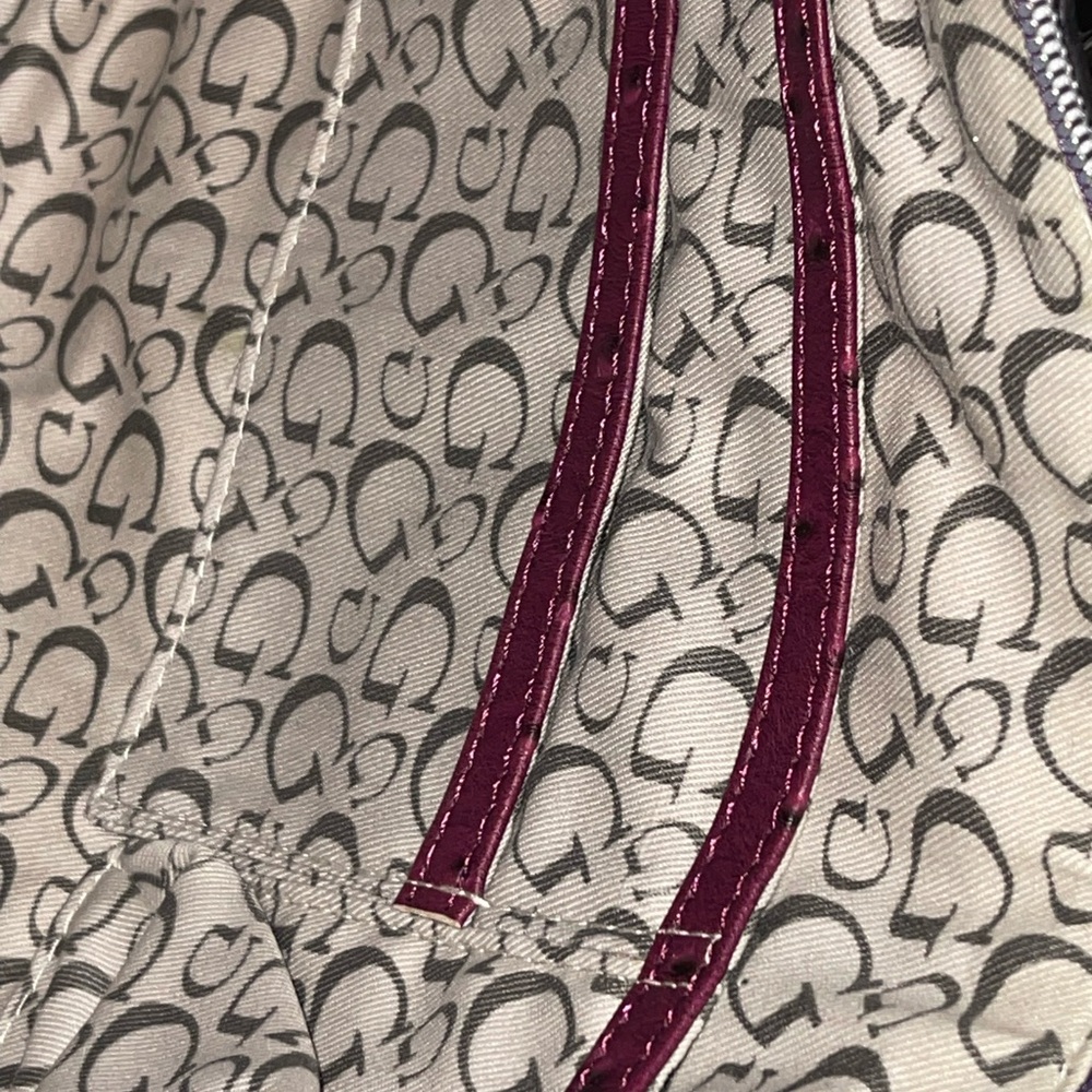 GUESS Women's Vintage Handbag - Black, Wine, Purple - Large G Logo - Picture 11 of 11